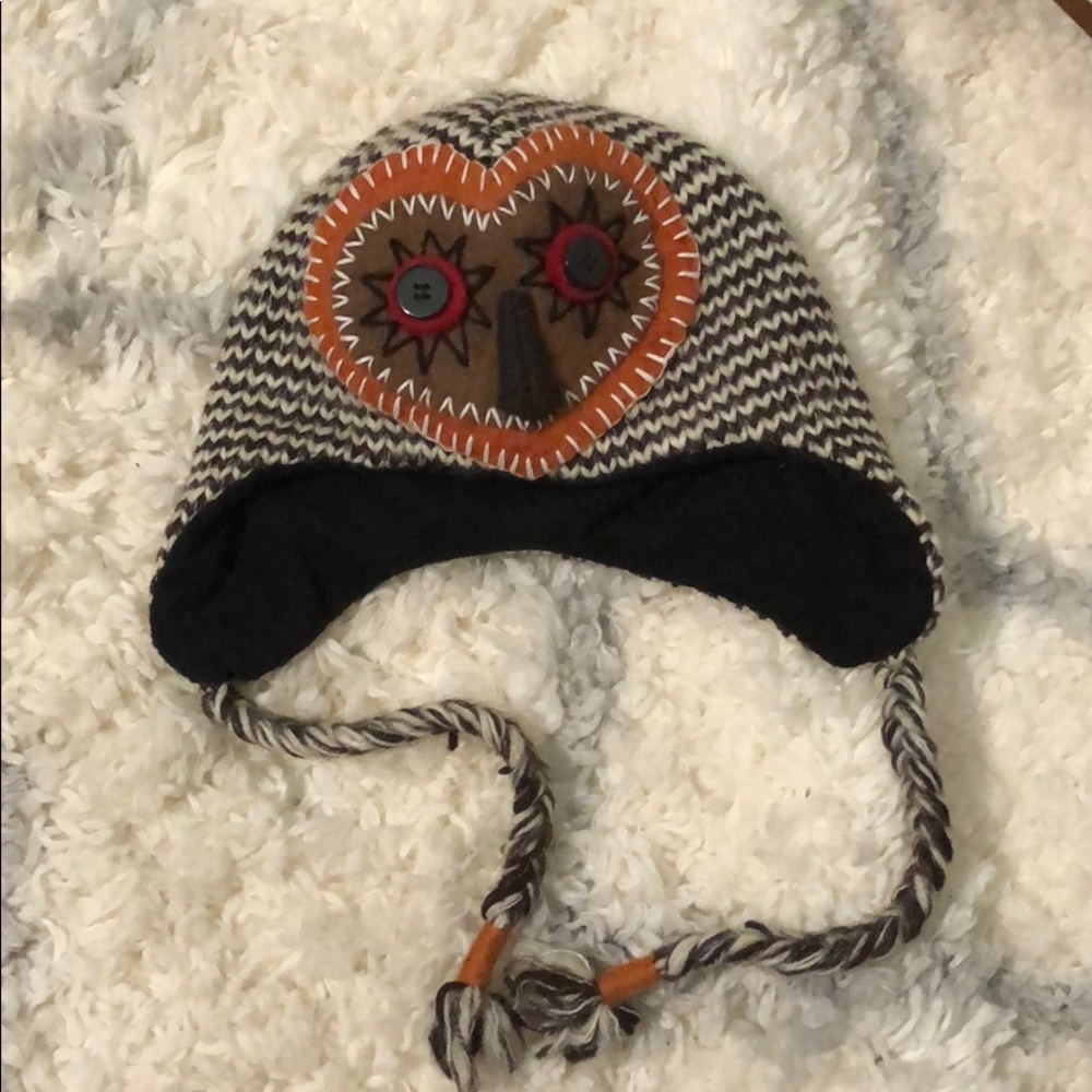 Knitted owl beanie